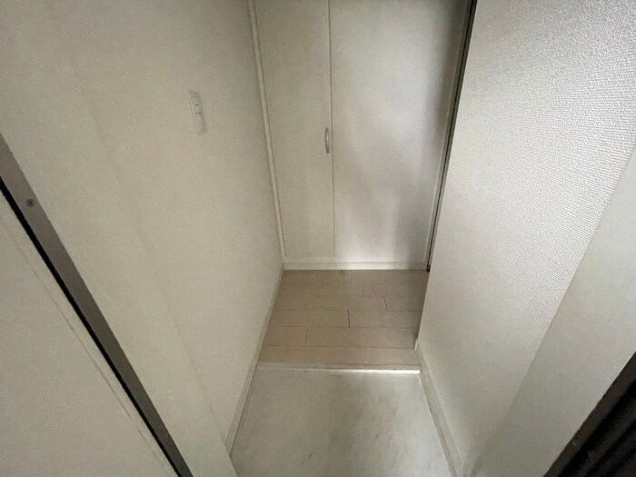 物件内観写真14　(玄関)