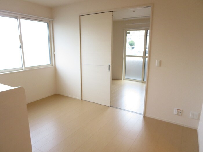 物件内観写真11　(居室)