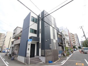 Due Bottiglie(ドｩｴﾎﾞｯﾃﾘｴ)外観写真