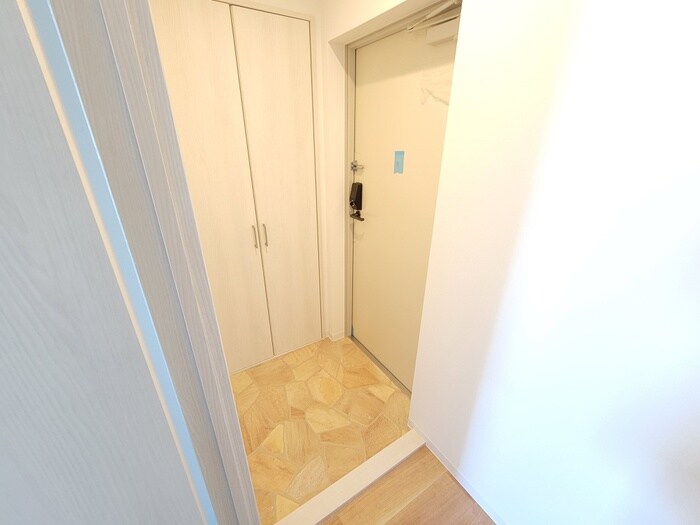 物件内観写真15　(玄関)