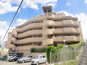 ユニライフ千里中央（202）外観写真