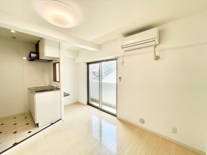 物件内観写真9　(居室)