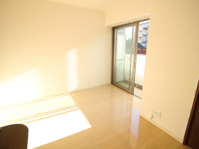 物件内観写真10　(居室)