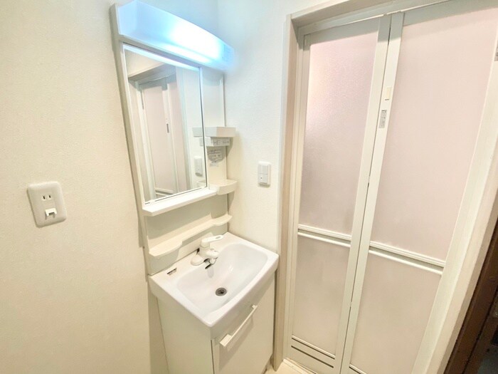 物件内観写真12　(洗面)