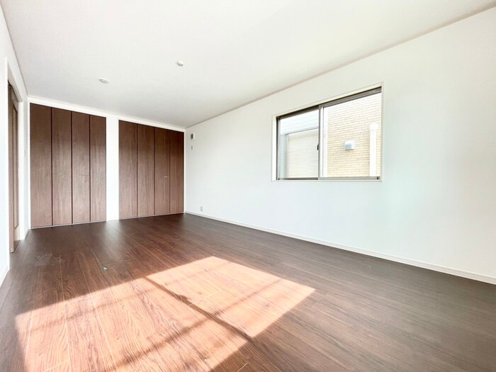 物件内観写真10　(居室)