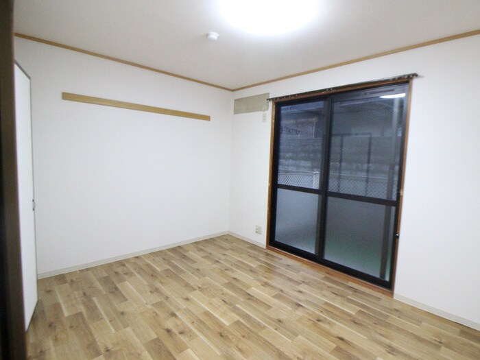 物件内観写真8　(居室)