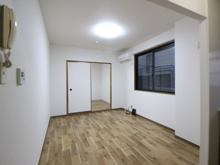 物件内観写真10　(居室)