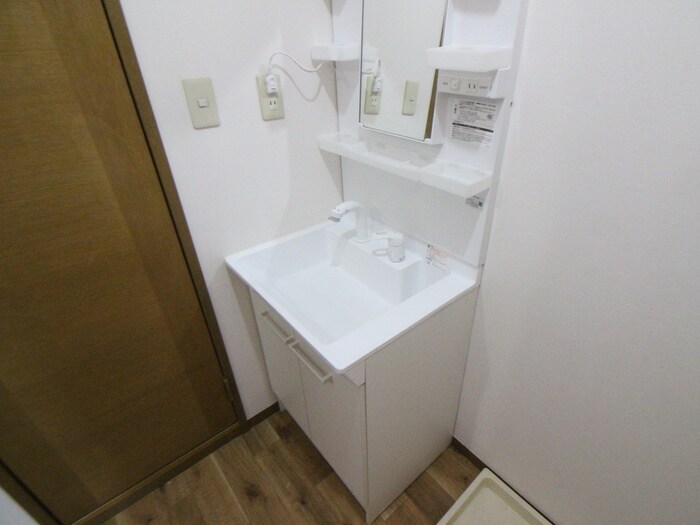 物件内観写真12　(洗面)