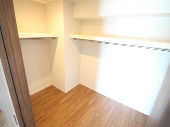 物件内観写真16　(収納)