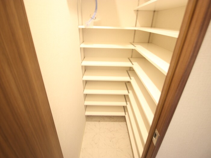 物件内観写真20　(洗濯機置場)