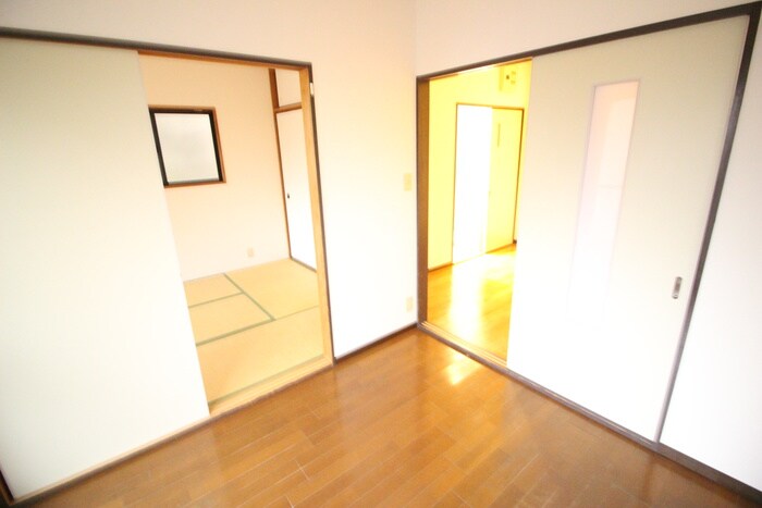 物件内観写真9　(居室)