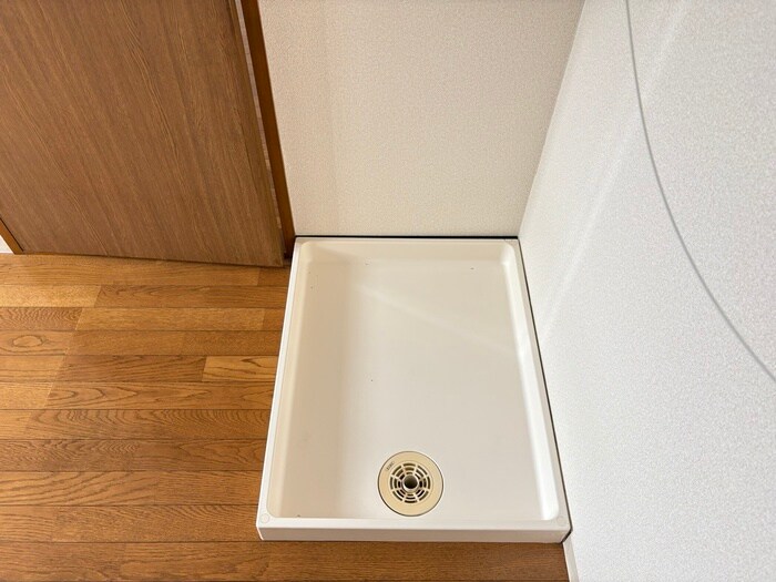 物件内観写真12　(洗濯機置場)