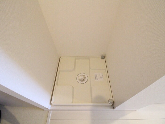 物件内観写真13　(洗濯機置場)