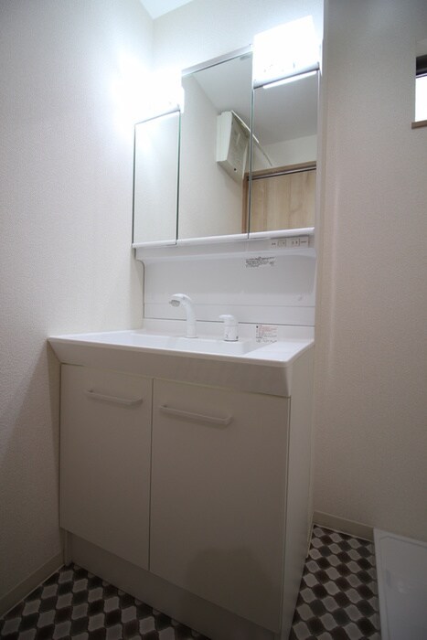 物件内観写真9　(洗面)