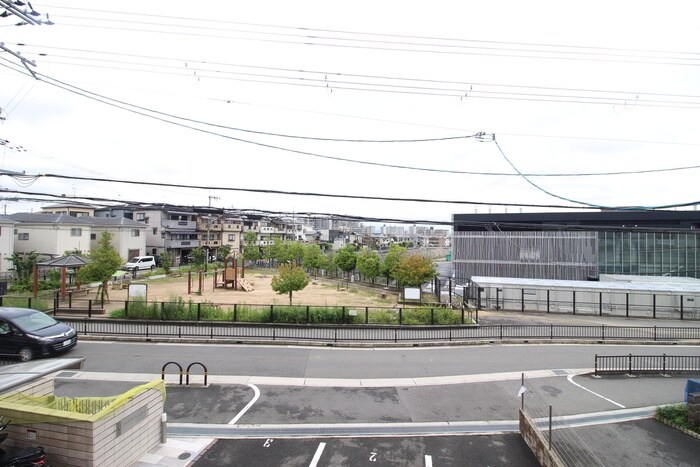 物件内観写真18　(室内からの展望)