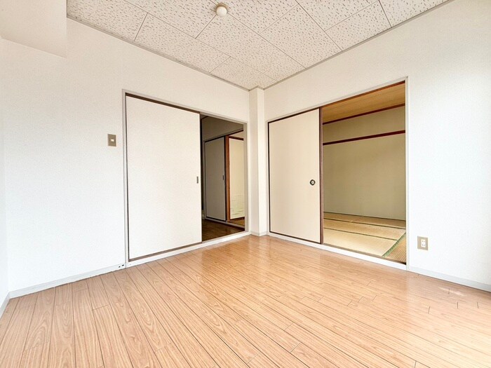 物件内観写真9　(居室)