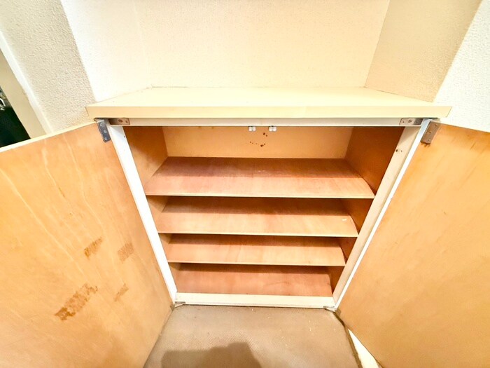 物件内観写真17　(靴箱)