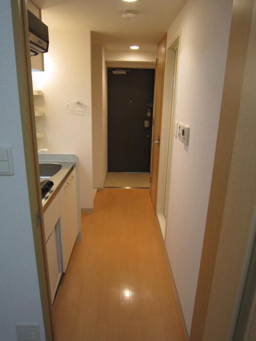 物件内観写真18　(廊下)