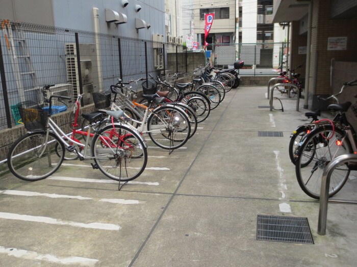 物件外観写真6　(駐輪場)