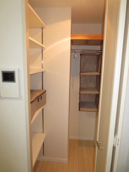 物件内観写真13　(収納)