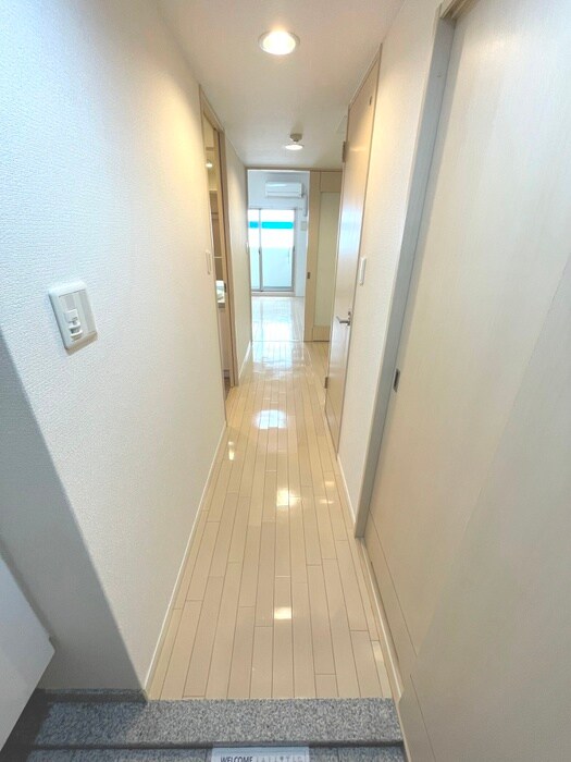物件内観写真16　(廊下)