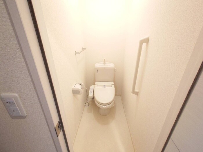 物件内観写真11　(トイレ)