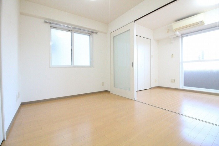 物件内観写真6　(居室)