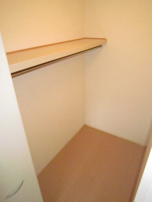 物件内観写真9　(収納)