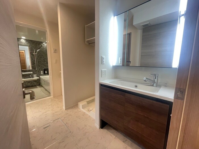 物件内観写真10　(洗面)