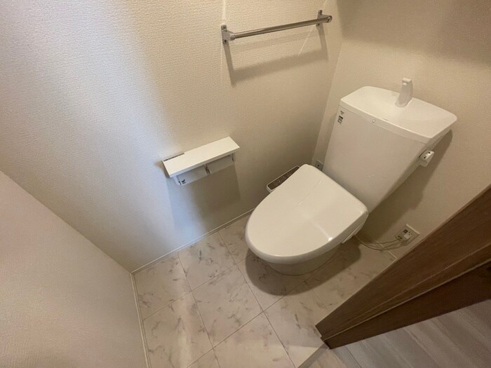 物件内観写真13　(トイレ)