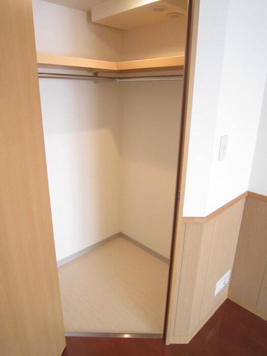 物件内観写真13　(収納)