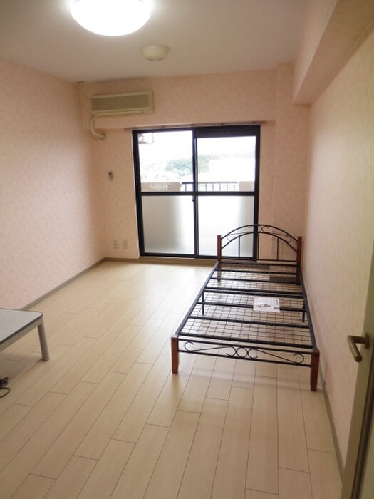 物件内観写真10　(居室)