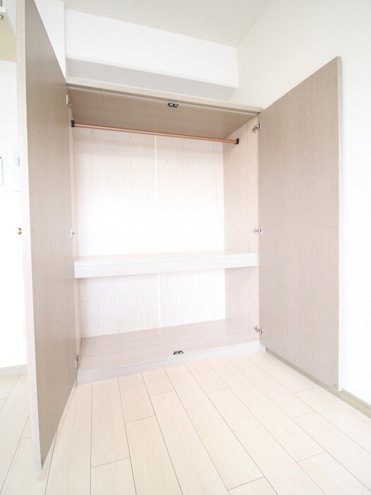 物件内観写真12　(収納)