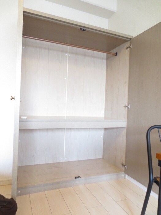 物件内観写真13　(収納)