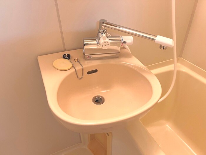 物件内観写真12　(洗面)