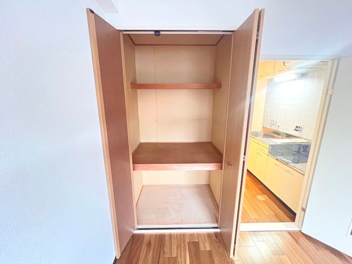 物件内観写真15　(収納)
