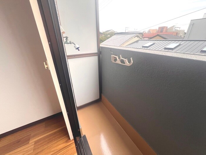 物件内観写真16　(洗濯機置場)