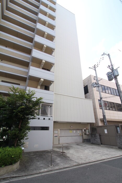 物件外観写真3　(駐車場)