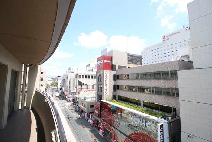 物件内観写真17　(室内からの展望)