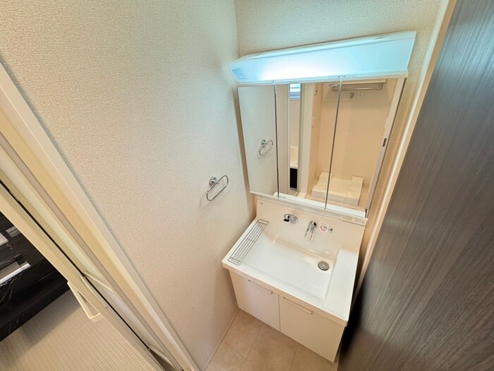 物件内観写真11　(洗面)