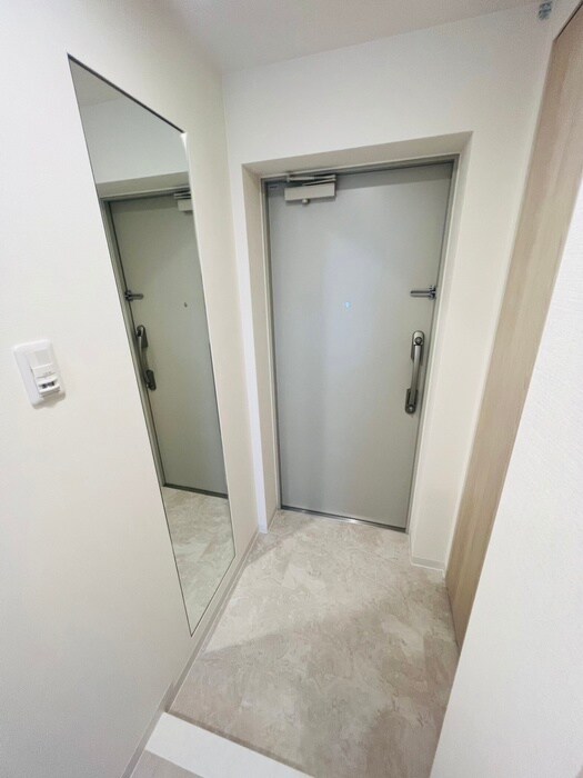 物件内観写真14　(玄関)