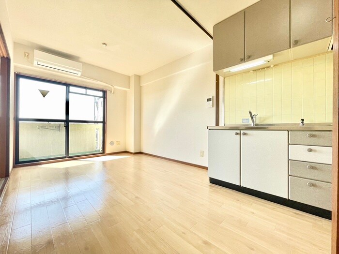 物件内観写真8　(居室)