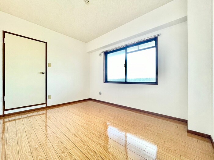 物件内観写真11　(居室)