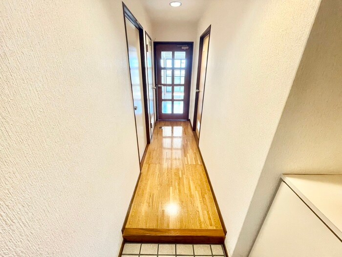 物件内観写真20　(廊下)