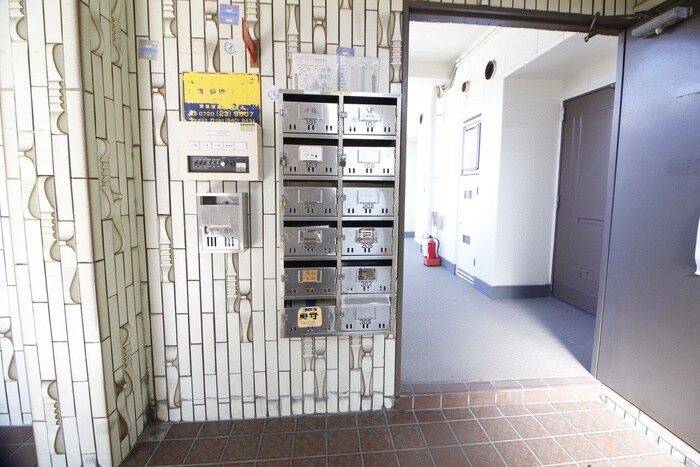 物件外観写真6　(建物設備)