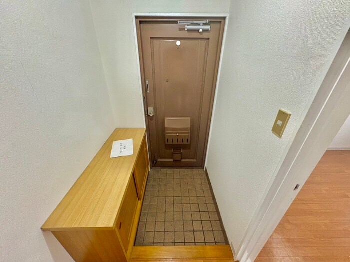 物件内観写真19　(玄関)