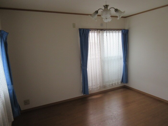 物件内観写真4　(居室)