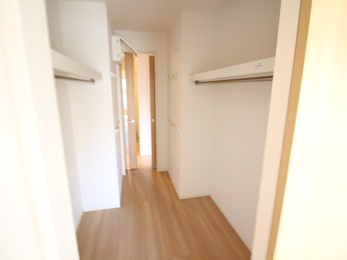 物件内観写真15　(収納)