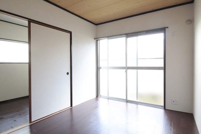 物件内観写真10　(居室)