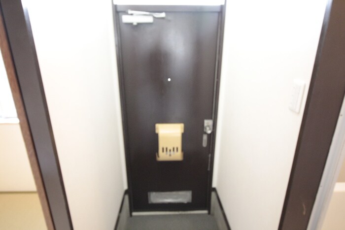 物件内観写真17　(玄関)
